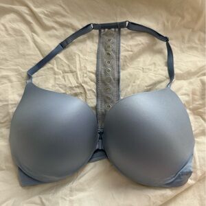 NWOT VS Front Clasp Push-Up Bra